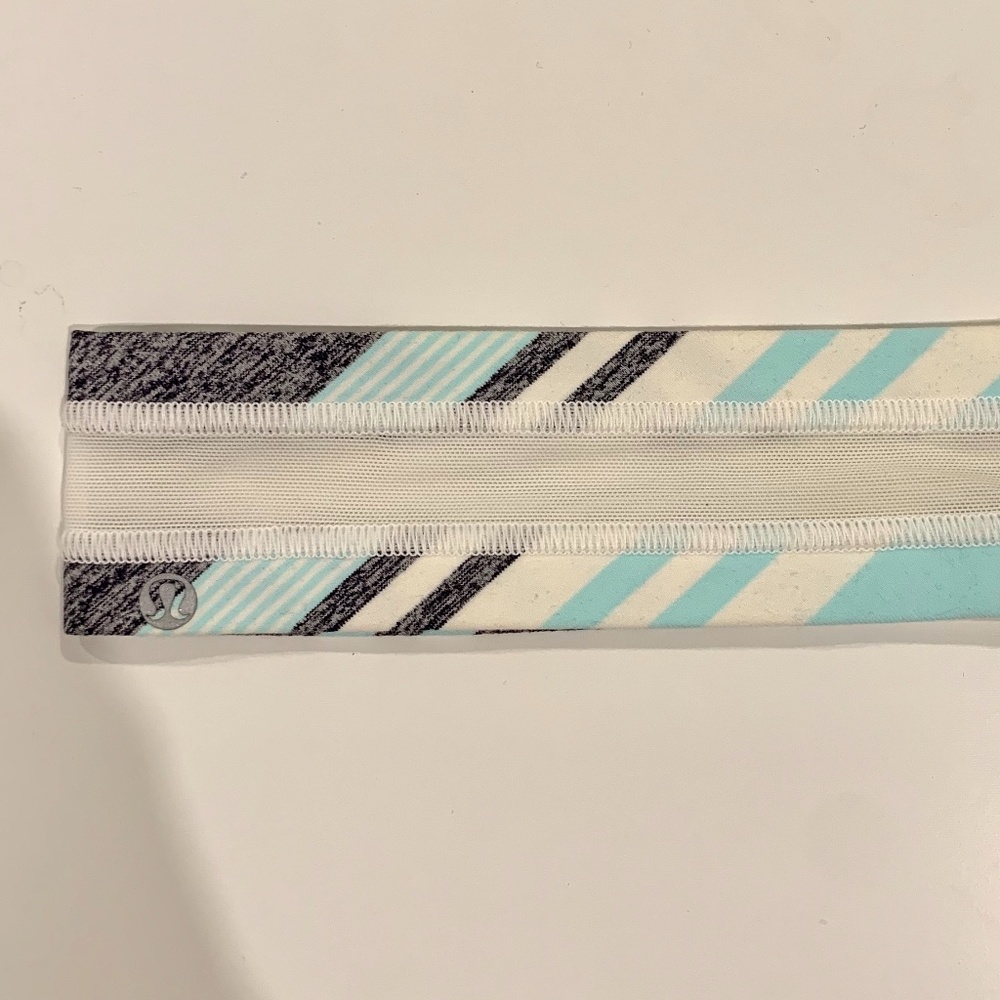 lululemon fly away tamer headband